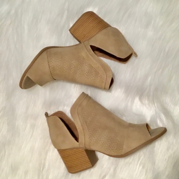 Open Peep Toe Ankle Booties - Picture 2 of 4